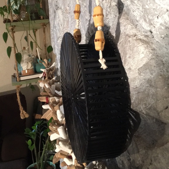 Black round bamboo with rope/bamboo strap - Picture 7 of 8